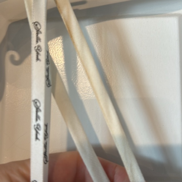 Elegant Lace Wedding Dress - Picture 8 of 16